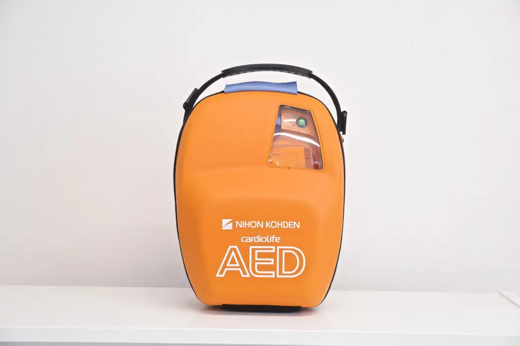 AED（自動体外式除細動器）